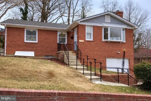 2503 Easton St, Temple Hills