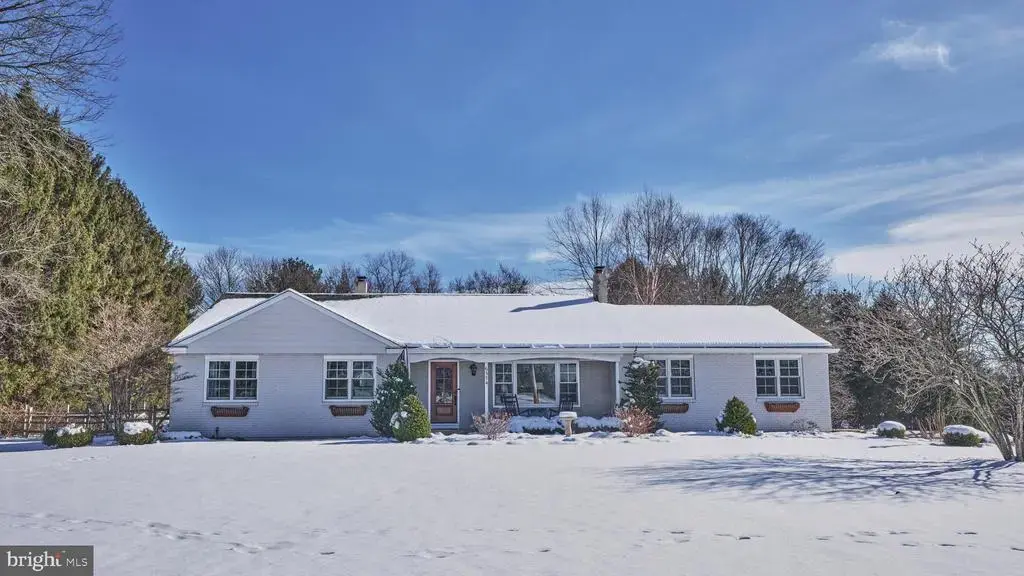 6374 Saw Mill Rd, NEW HOPE