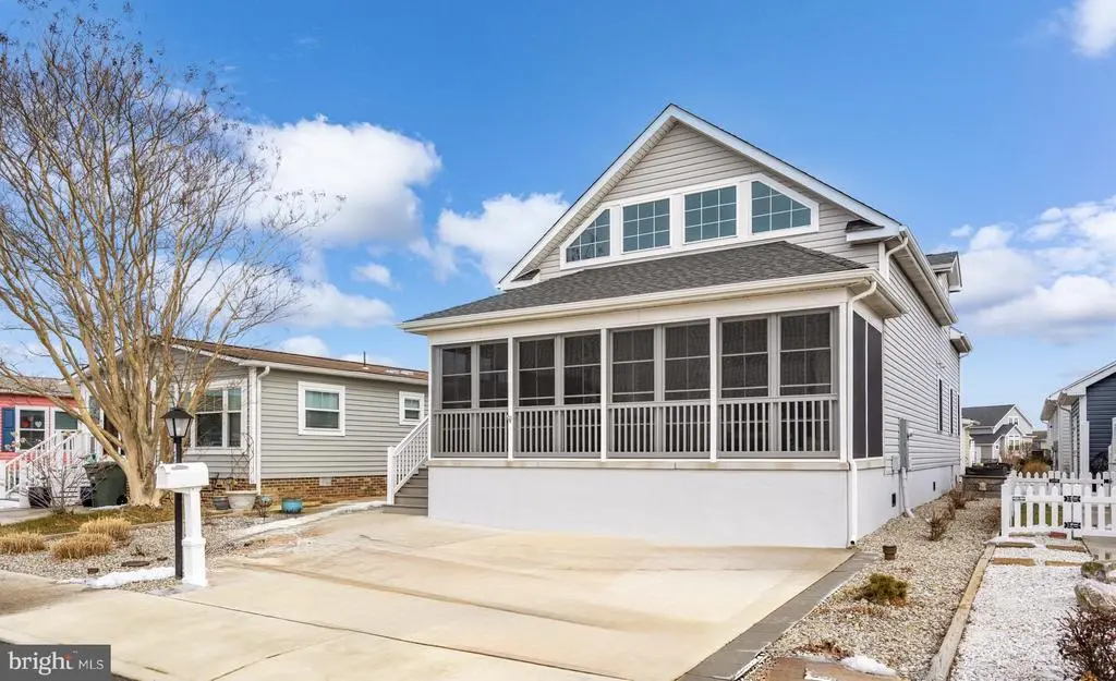 144 Clam Shell Rd, Ocean City