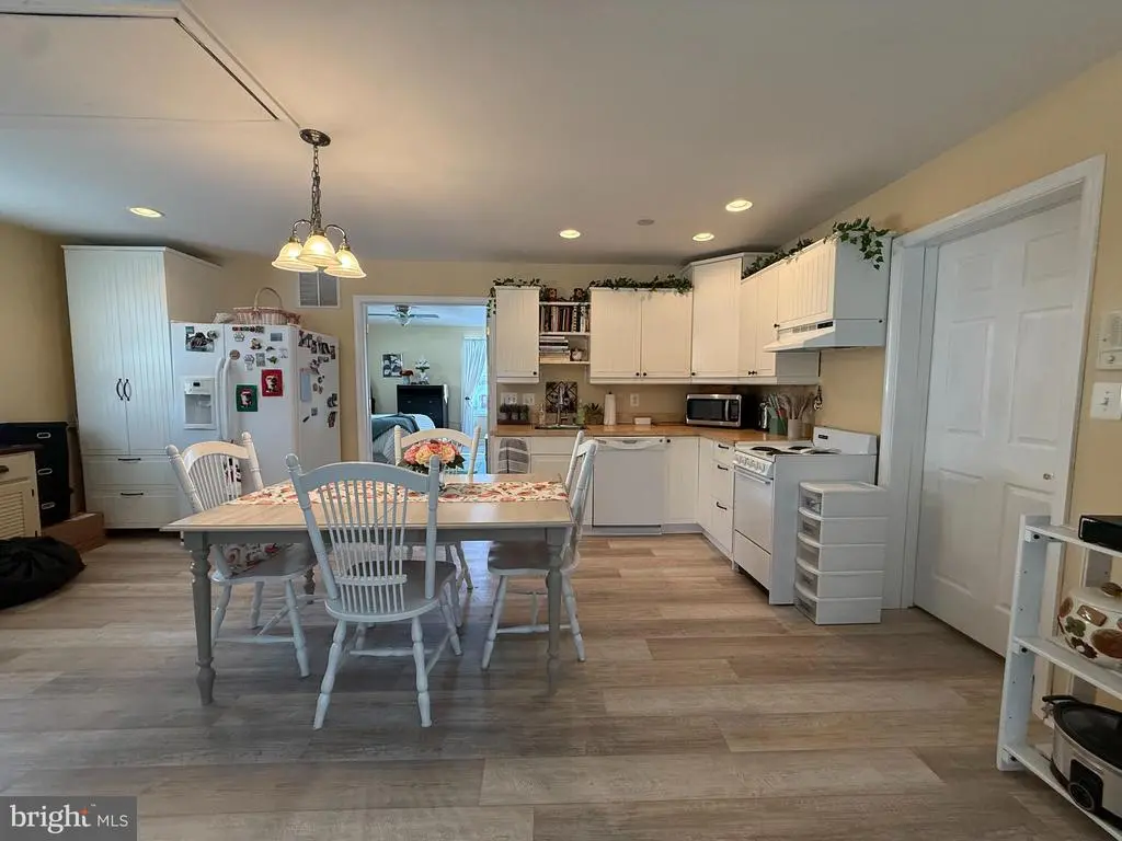 Bonaparte Ave, White Marsh