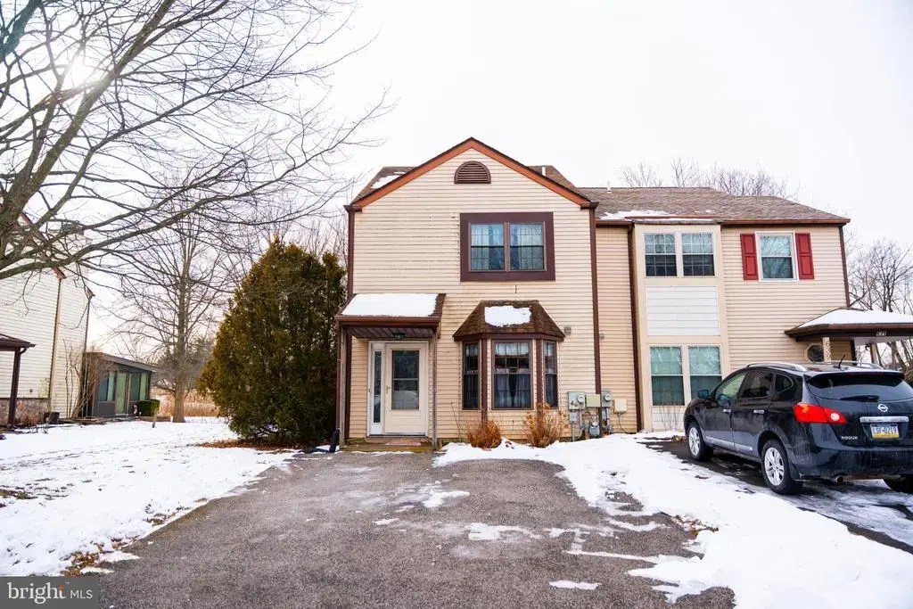 641 Whittier Dr, WARMINSTER