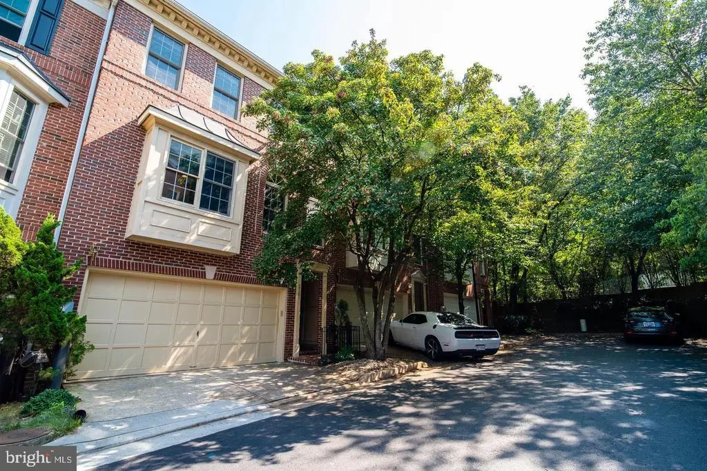 2505 Gadsby Pl, ALEXANDRIA