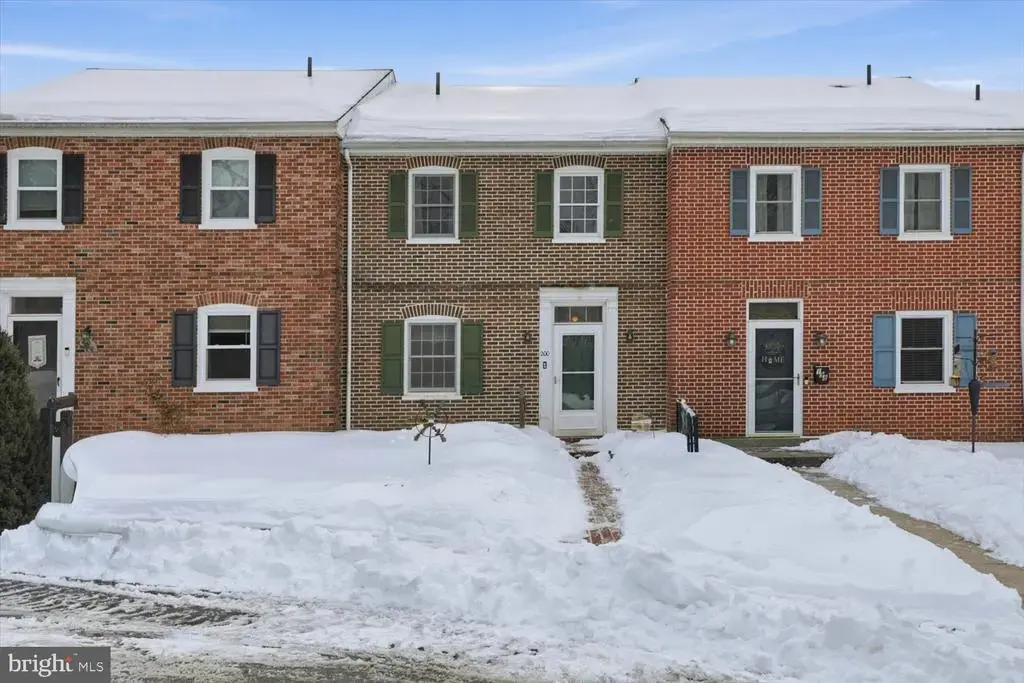 200 Hughes Ave, SELLERSVILLE