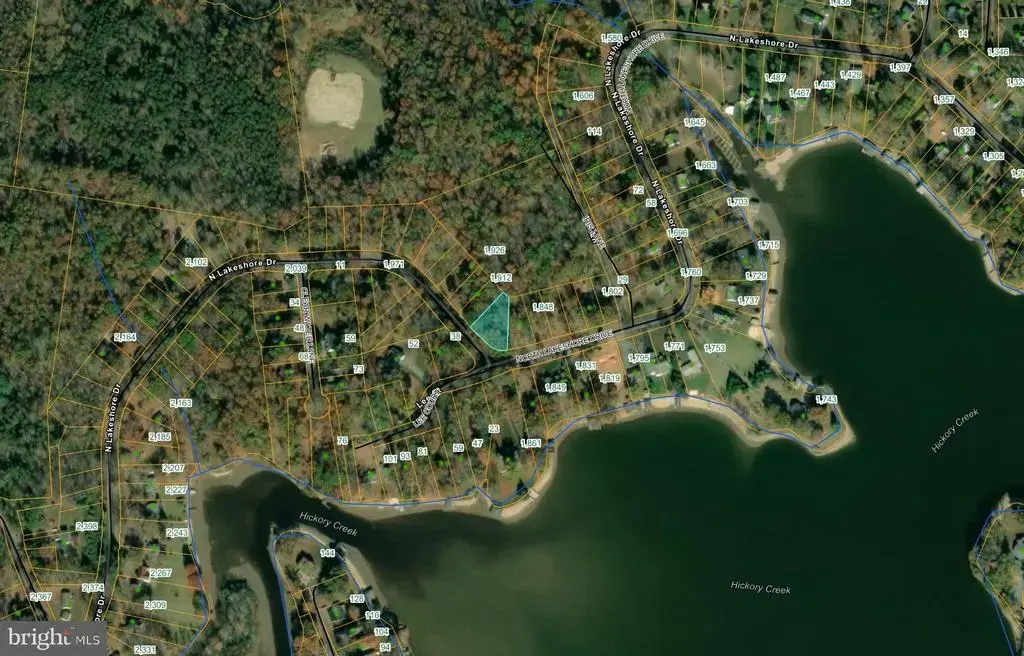 N Lakeshore Dr, LOUISA
