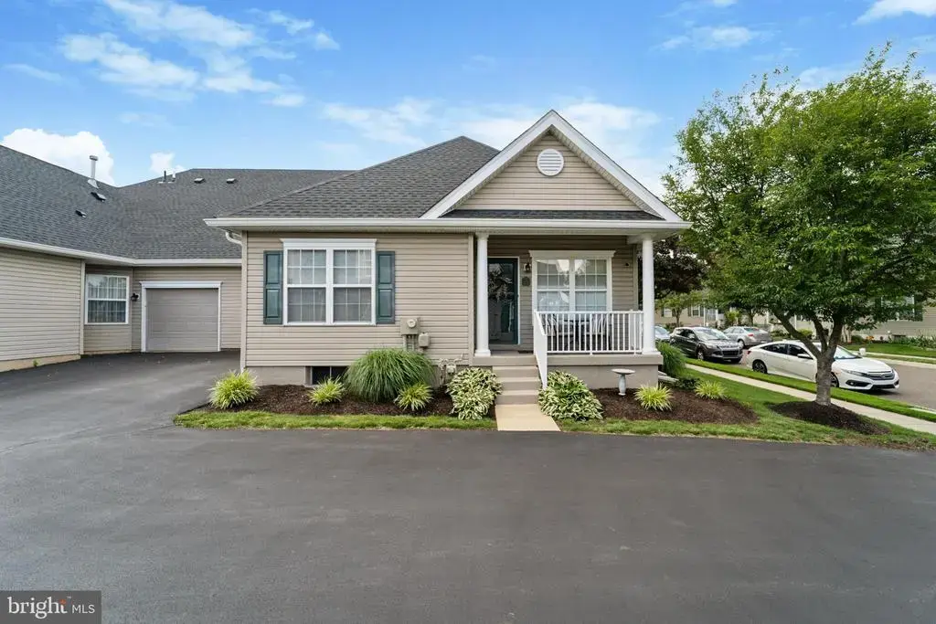 173 Liberty Dr, BENSALEM