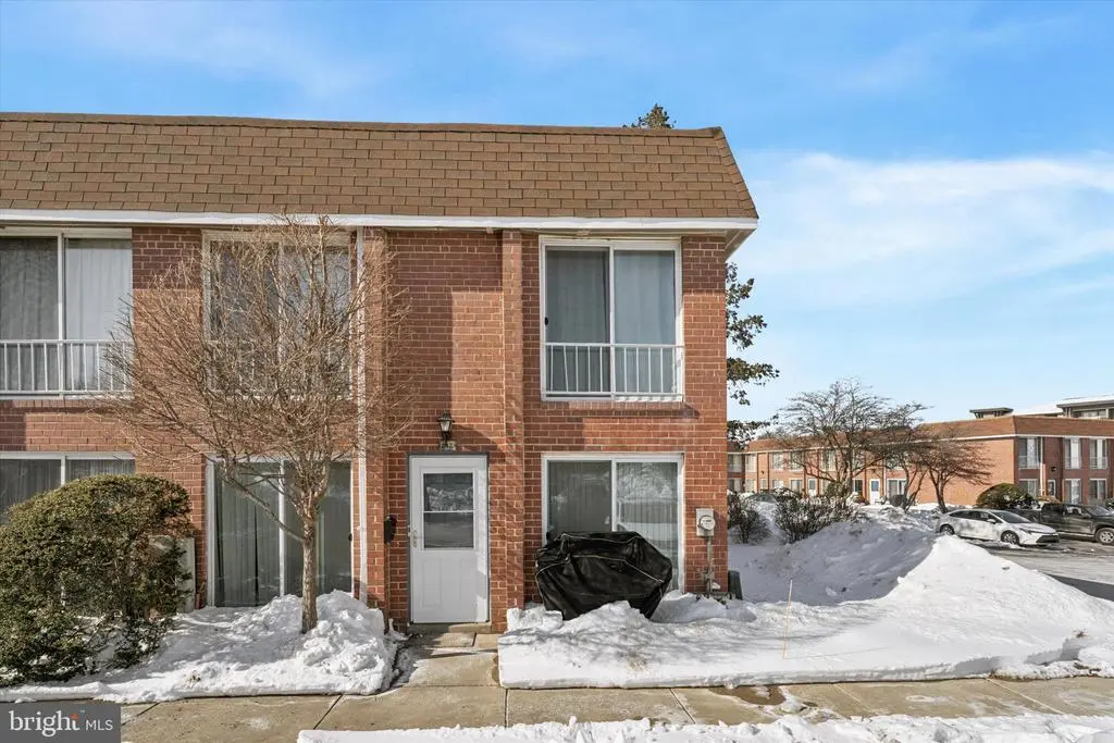 217 Saratoga Ct, WARMINSTER