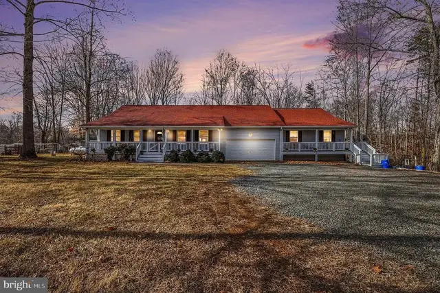 8318 Diamond Hill Rd, Warrenton