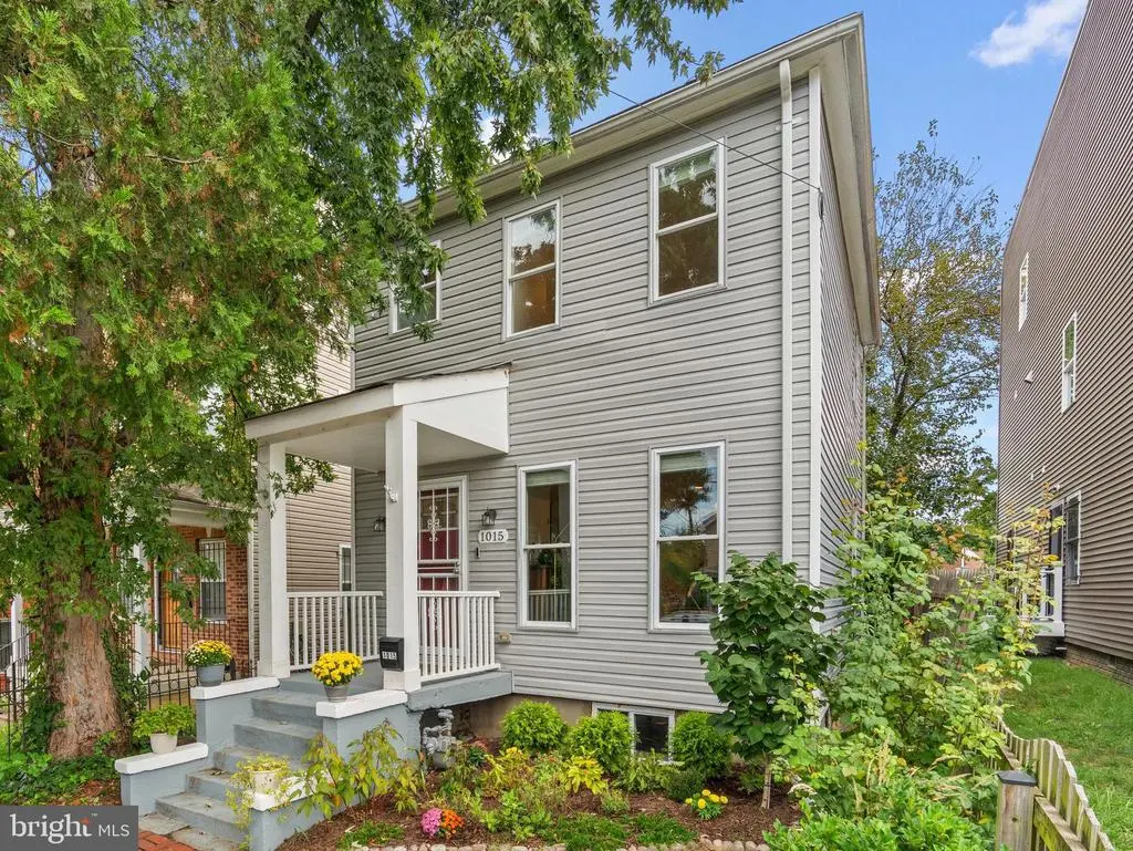 1015 48th St Ne, WASHINGTON