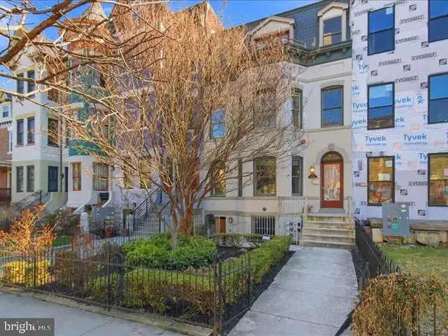 1322 Kenyon St Nw #3, Washington