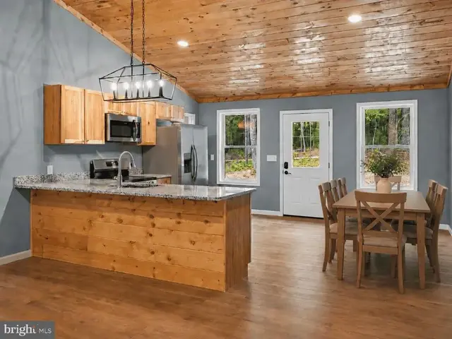 5 Pin Oak Rd, Basye