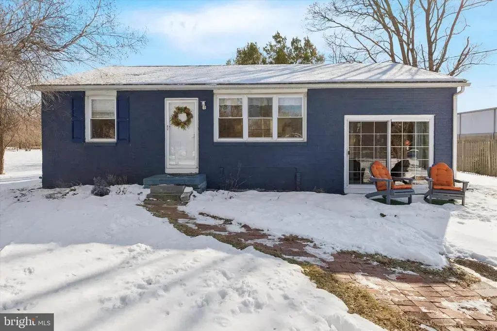 15 Maple Ave, LINE LEXINGTON