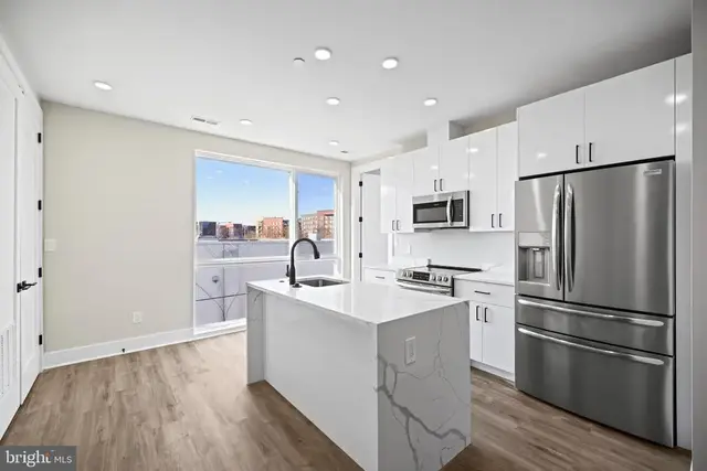 824 18th St Ne #303, Washington