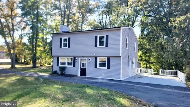 8426 Woodlawn St, ALEXANDRIA