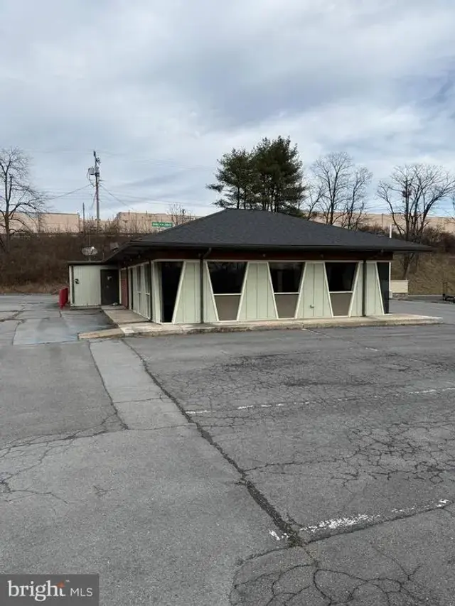 1310 W Industrial Blvd, Cumberland