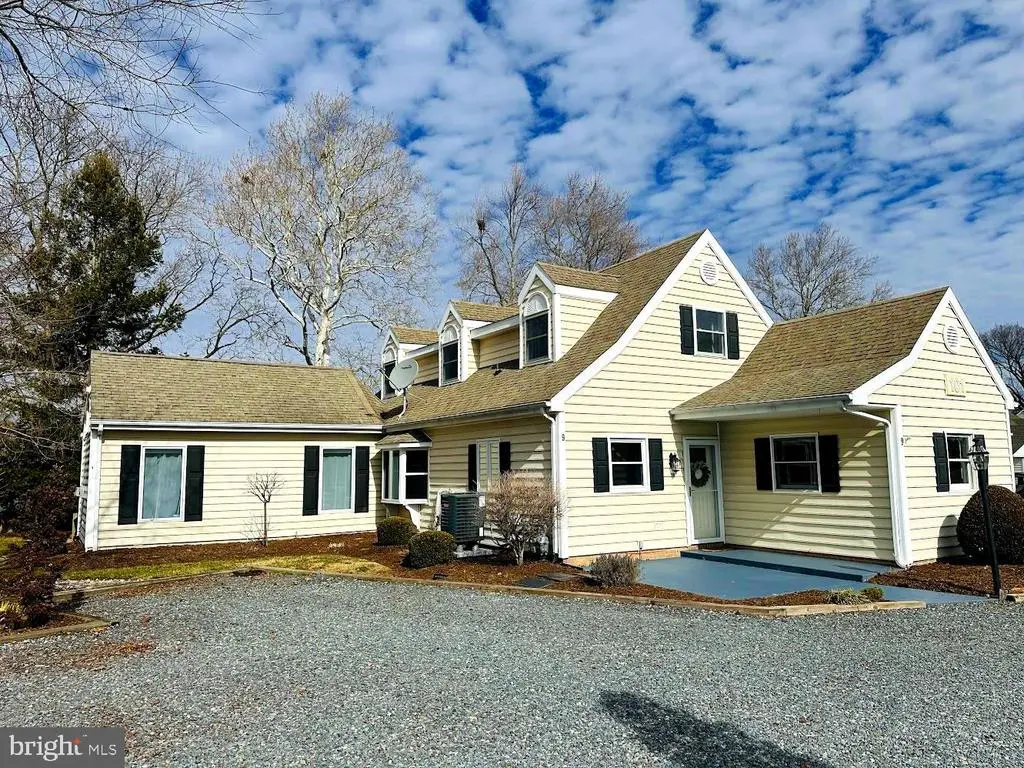 101 Records Pond Ct #9, LAUREL