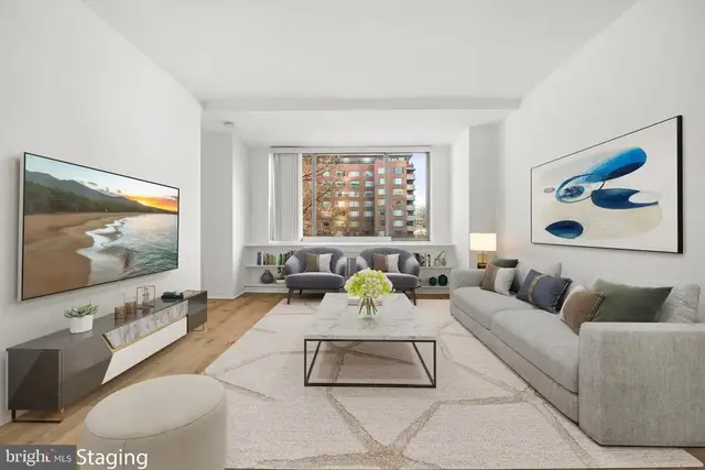 1121 Arlington Blvd #405, Arlington