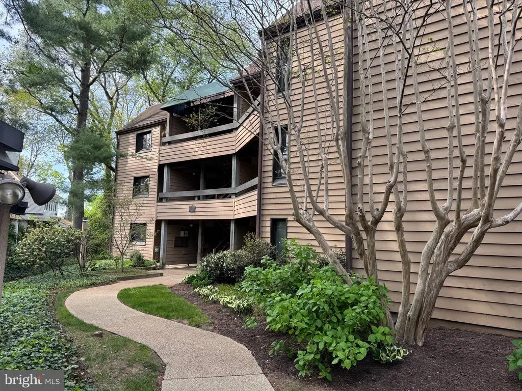 1 President Point Dr #b2, ANNAPOLIS