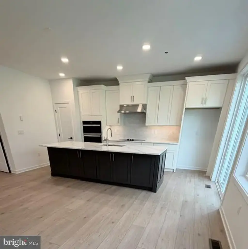 54 Grayson Ln, DOWNINGTOWN