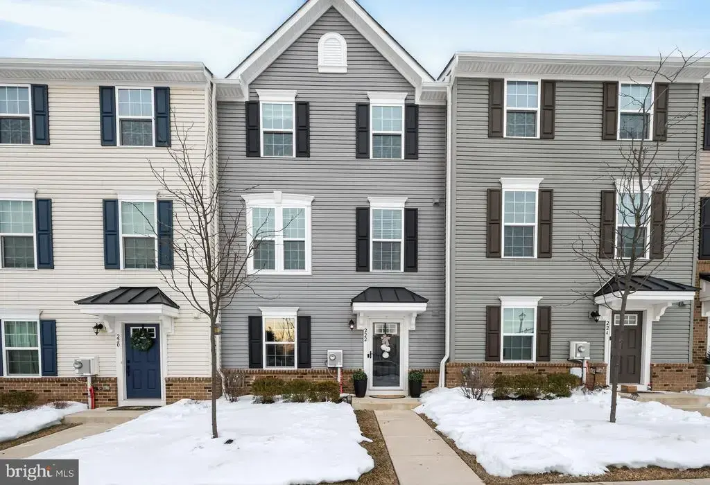 222 Center Dr, DUBLIN