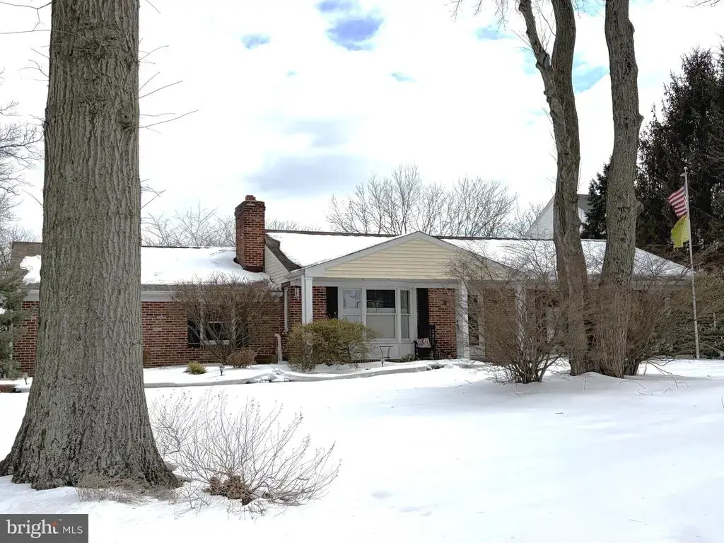 1901 Oxford Valley Rd, YARDLEY
