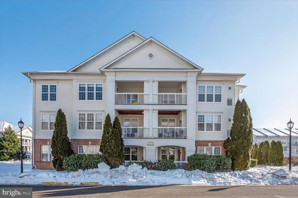 22725 Thimbleberry Sq #304, BRAMBLETON