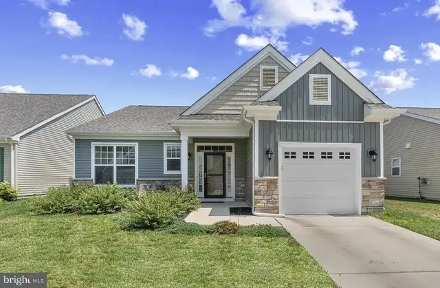 01 Fairmont Ln, Dover