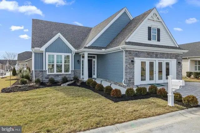 04 Fairmont Ln, Dover