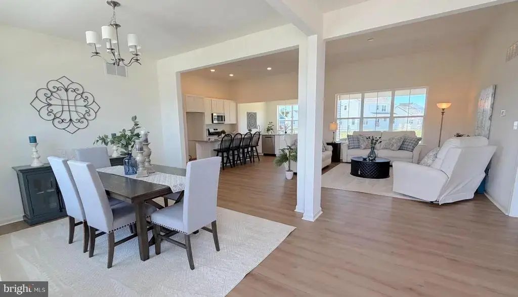 64 Obsidian Dr, FELTON