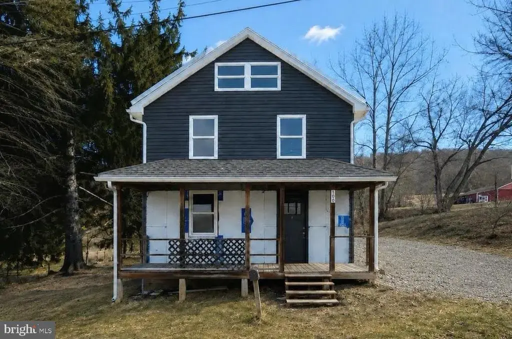 100 Meade St, TYRONE