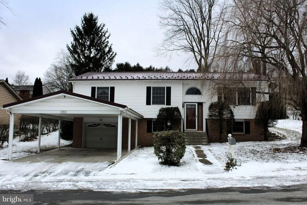 548 Willow, POTTSVILLE