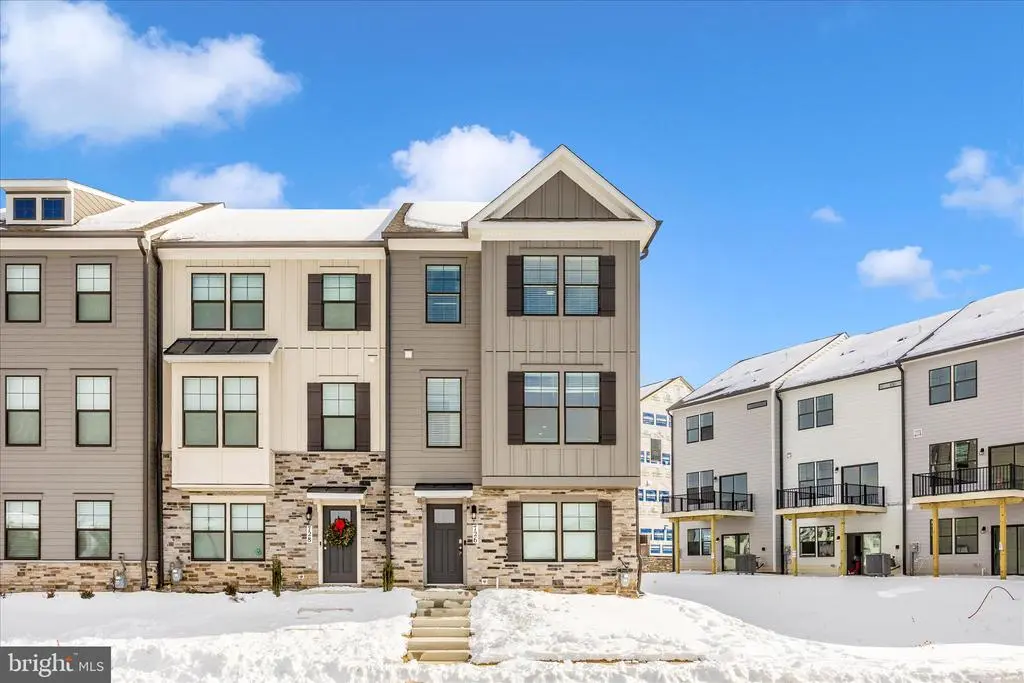 726 Compass Way, Frederick