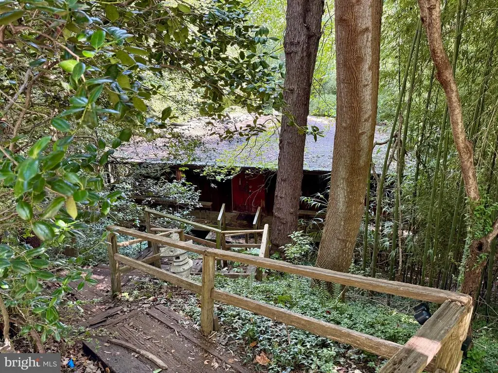 1003 Gelston Cir, MCLEAN