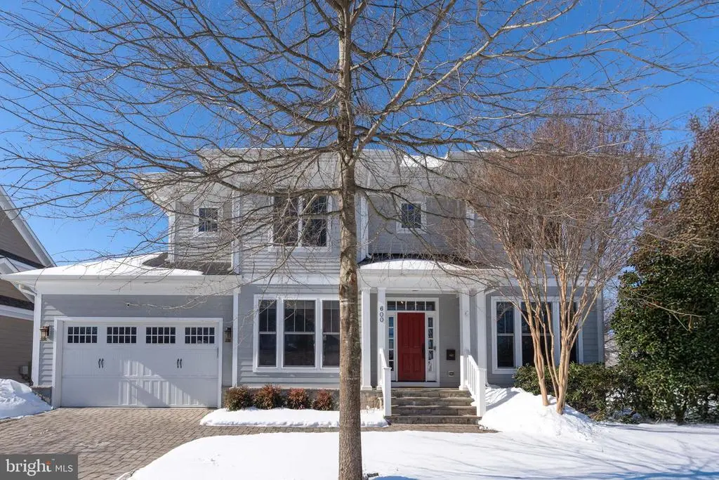 600 S Monroe St, ARLINGTON