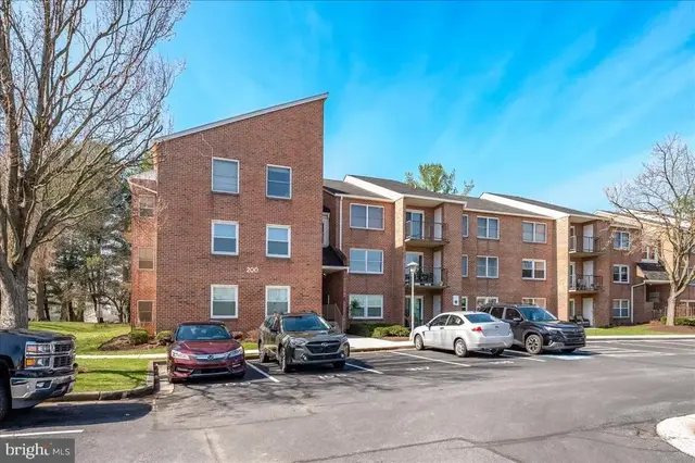 200 Chapel Ct #319, Walkersville