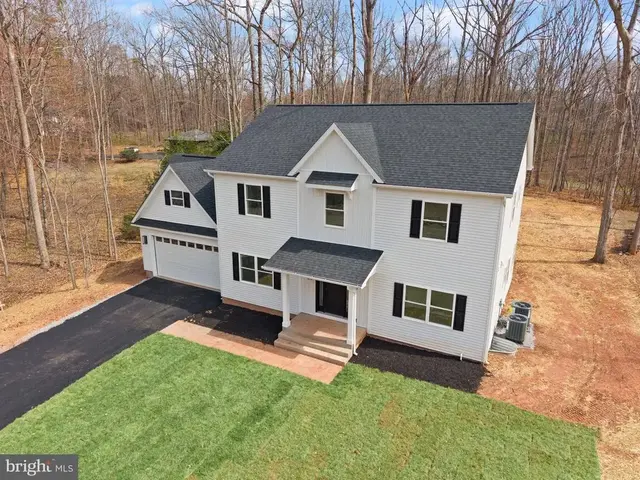 12005 Parkriver Dr, Manassas