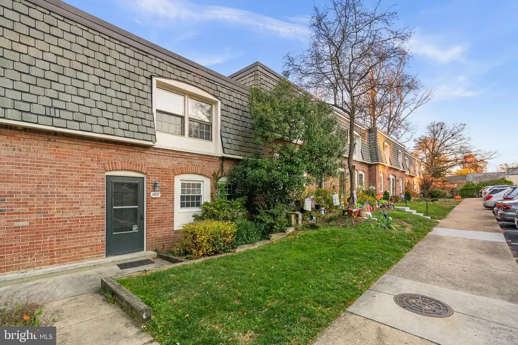 5927 Bayshire Rd #115, SPRINGFIELD