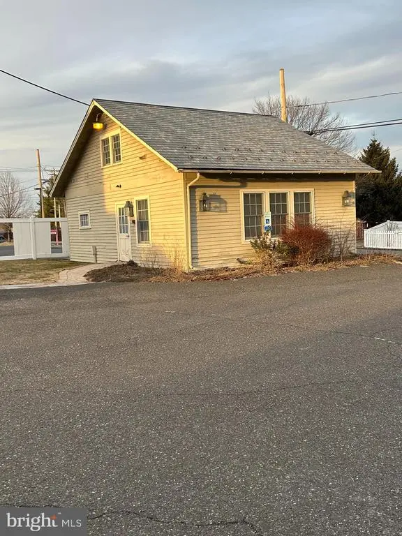 404 Main St #carriage House, PENNSBURG