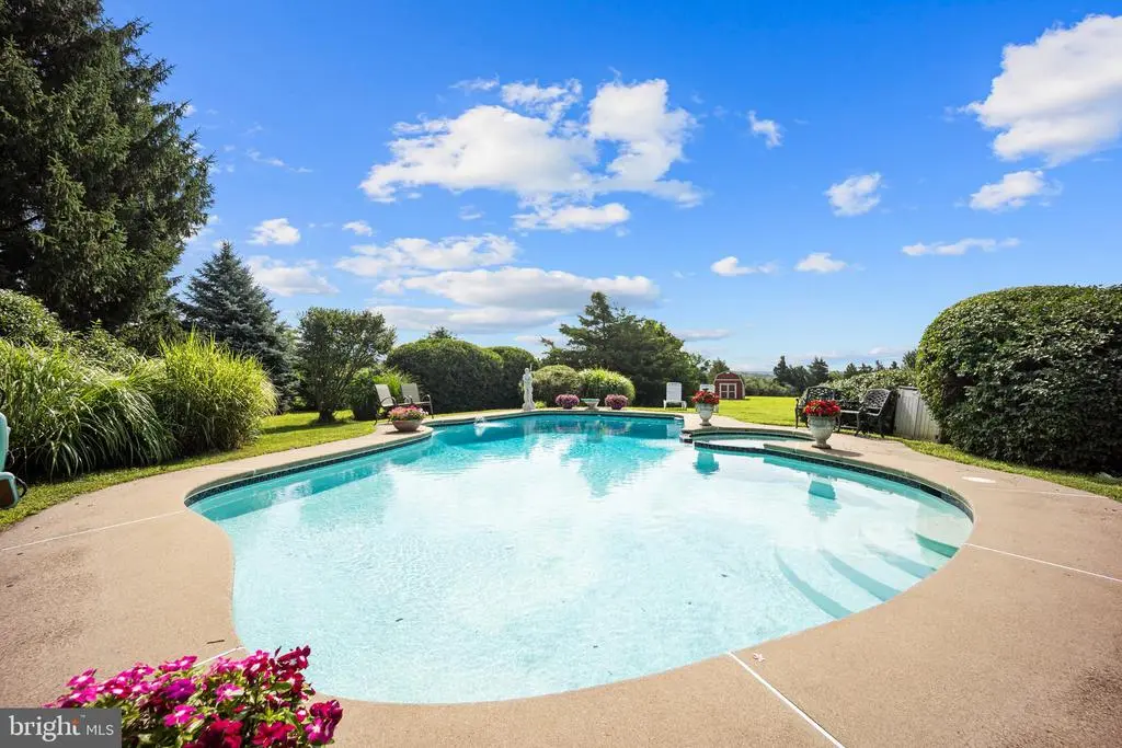 Photo of Listing #PABU2113336