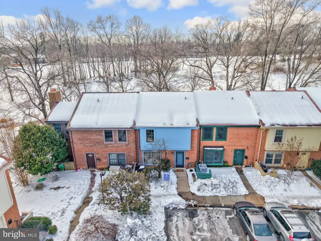 2120 Golf Course Dr, RESTON