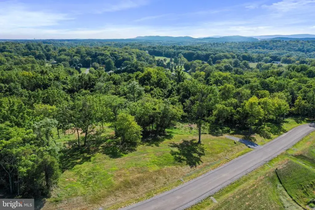 Bella Vista Subdivision - Section 2, Lot 23, FALLING WATERS