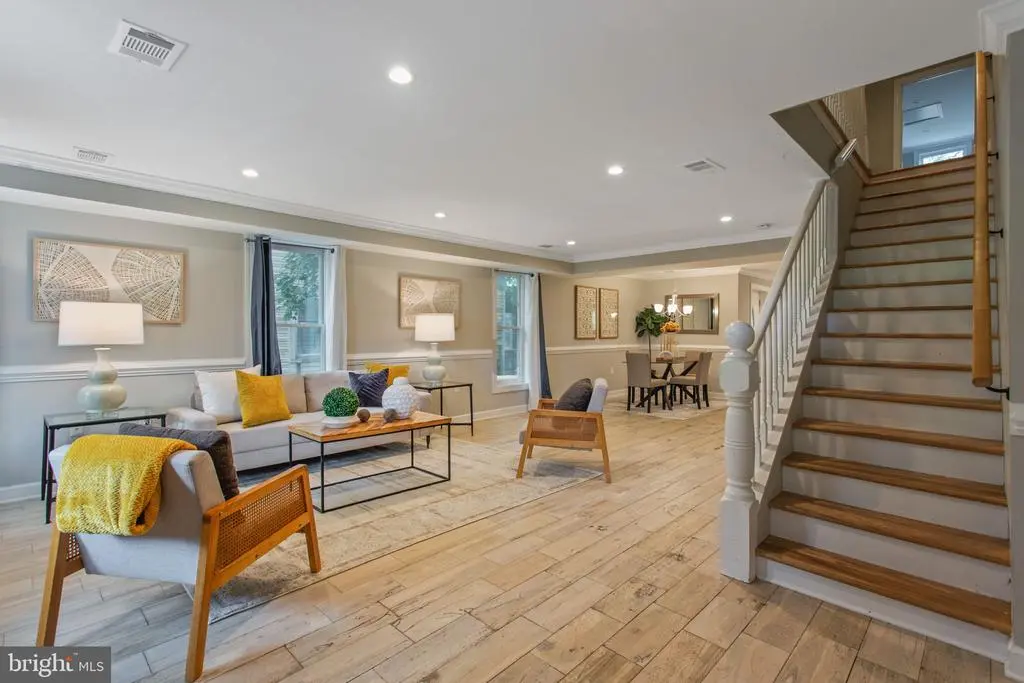 2217 14th St Se, WASHINGTON