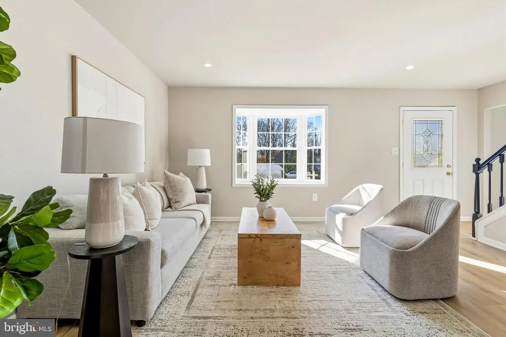 8714 Jeremy Ct, CLINTON