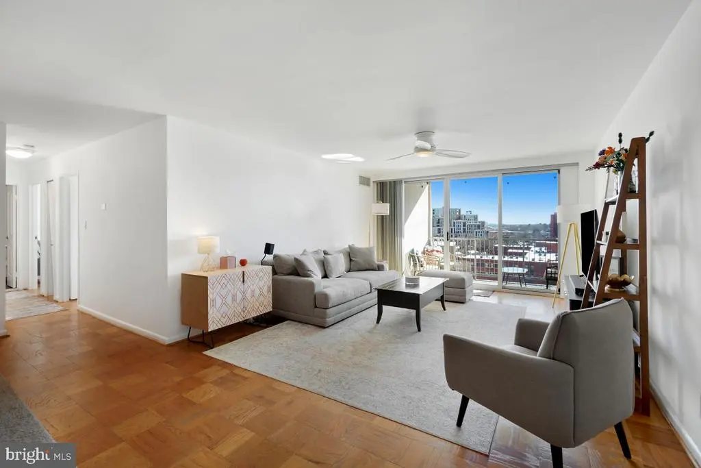 4977 Battery Ln #1-1014, BETHESDA