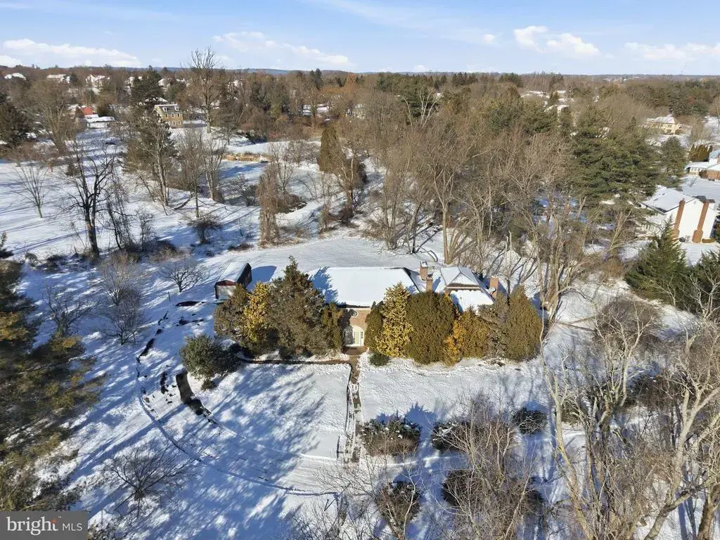 1511 Laurie Ln, YARDLEY