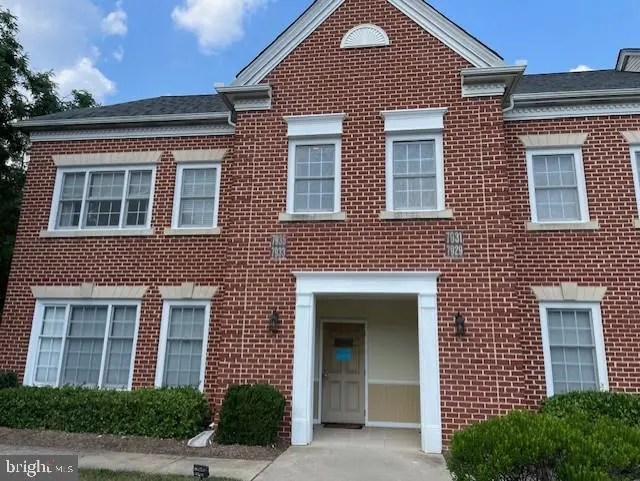 7933 Belle Point Dr, Greenbelt