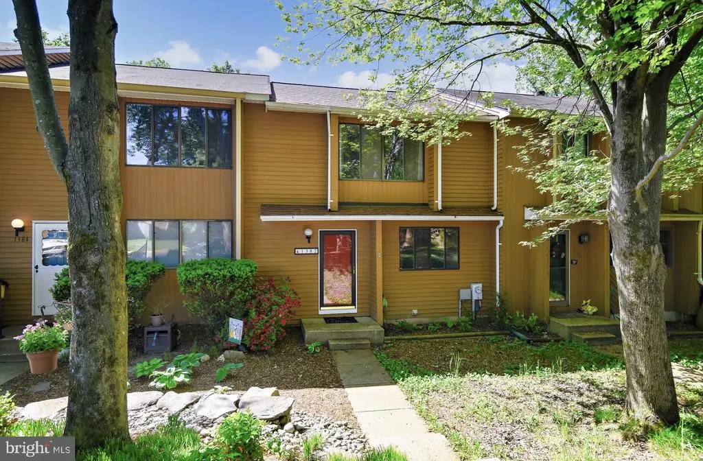 1382 Almond Dr, Annapolis