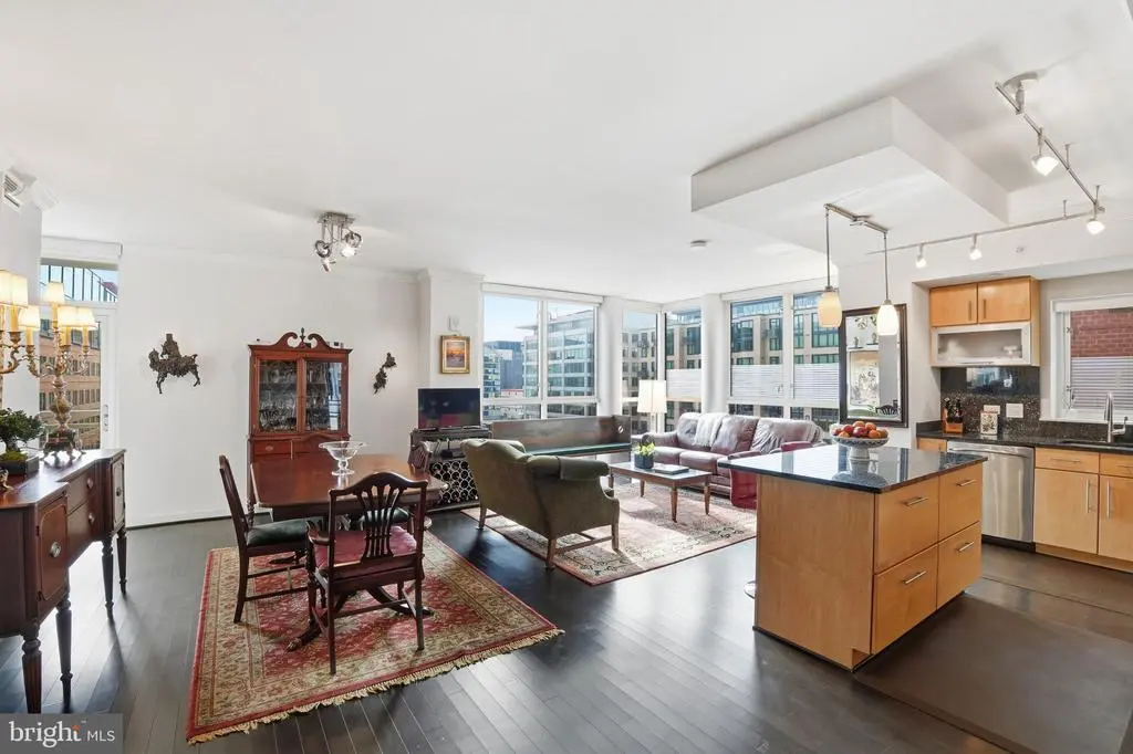 1025 1st St Se #906, WASHINGTON