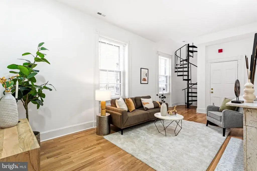 306 S 10th St #c, PHILADELPHIA