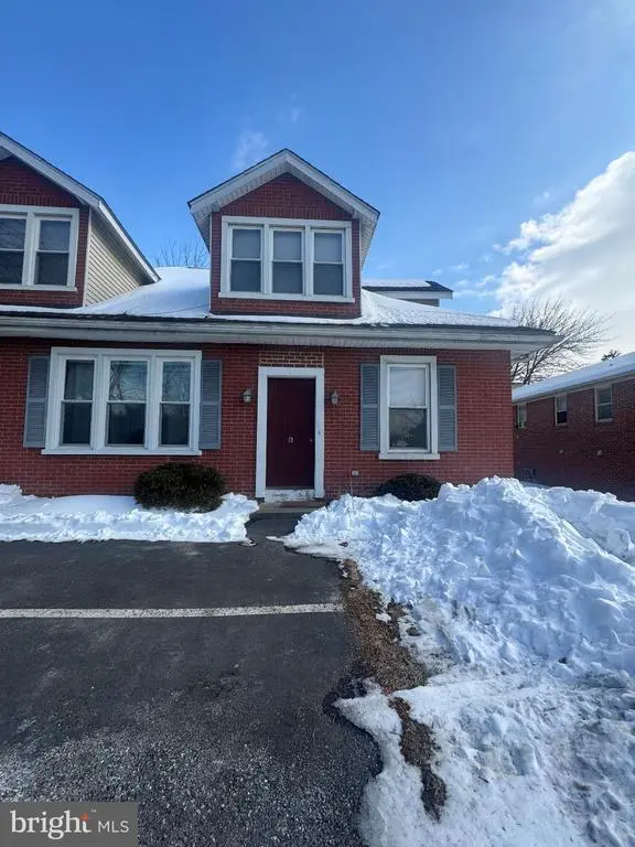 11 Michigan Ave #b, LANCASTER