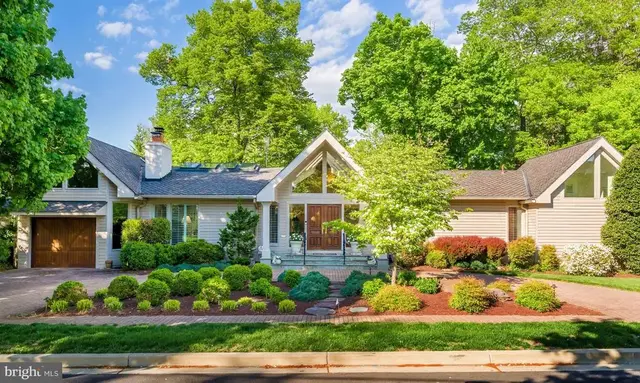 4015 Laird Pl, Chevy Chase